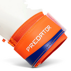Focuses on the "locked-in" elastic wrist straps and the professional finish of the latex palms.
