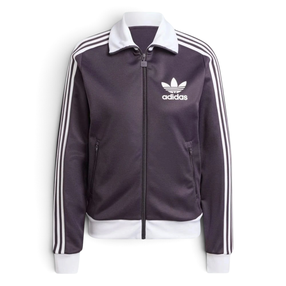 Focuses on the locked-in full-zip and the professional finish of the stand-up collar.