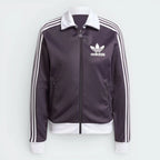 Focuses on the locked-in full-zip and the professional finish of the stand-up collar.