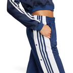 Emphasising the loose, wide-leg cut and the functional breakaway side panels.