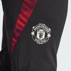A close-up of the lightweight, heat-applied Manchester United shield.