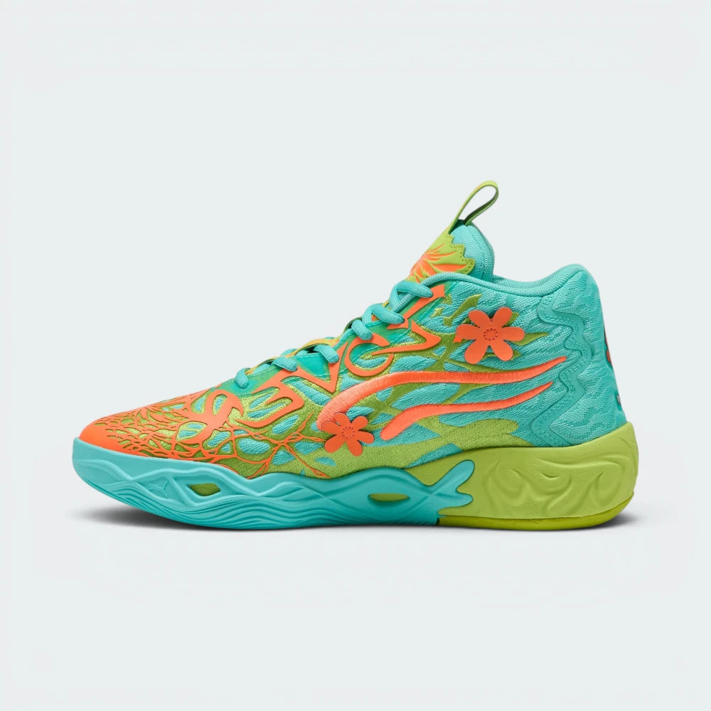 Highlights the technical NITROFOAM grain and the "unreal" finish of the Lime Smash accents.