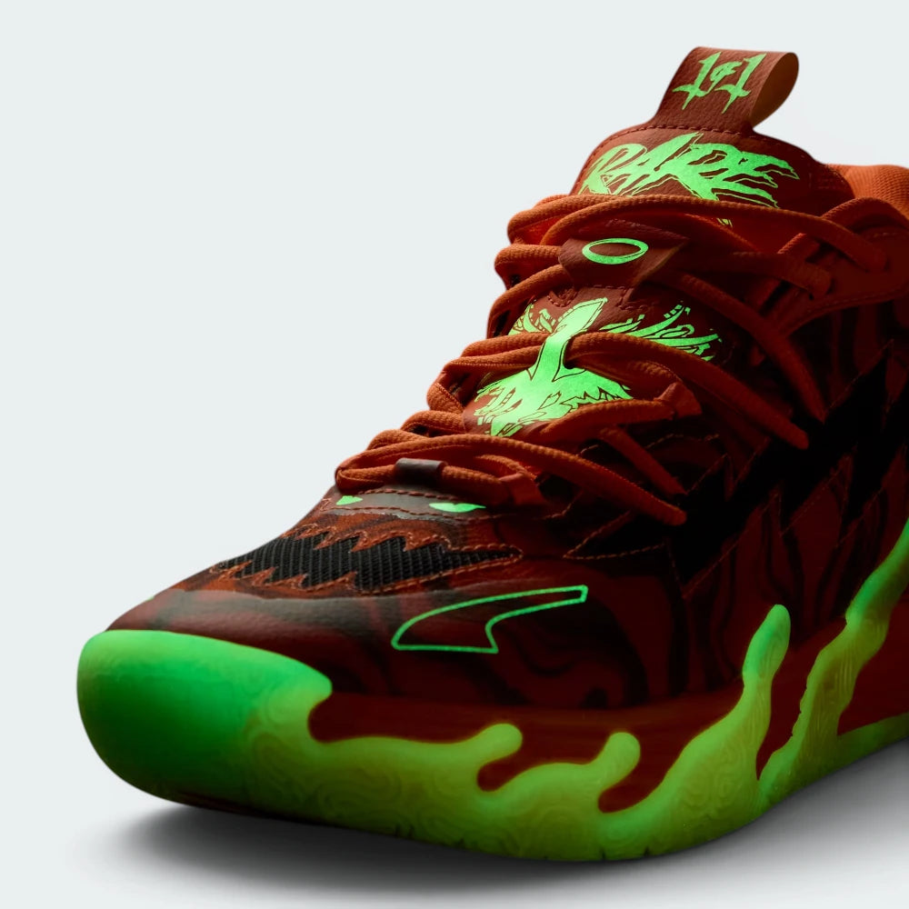 Highlights the technical NITRO foam layer and the "unreal" Glow in the Dark finish.