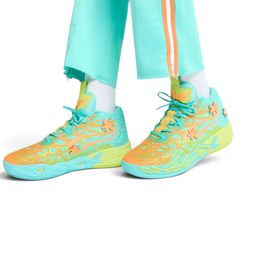 Details the high-definition mesh weave and the precision of the hidden Melo sayings.