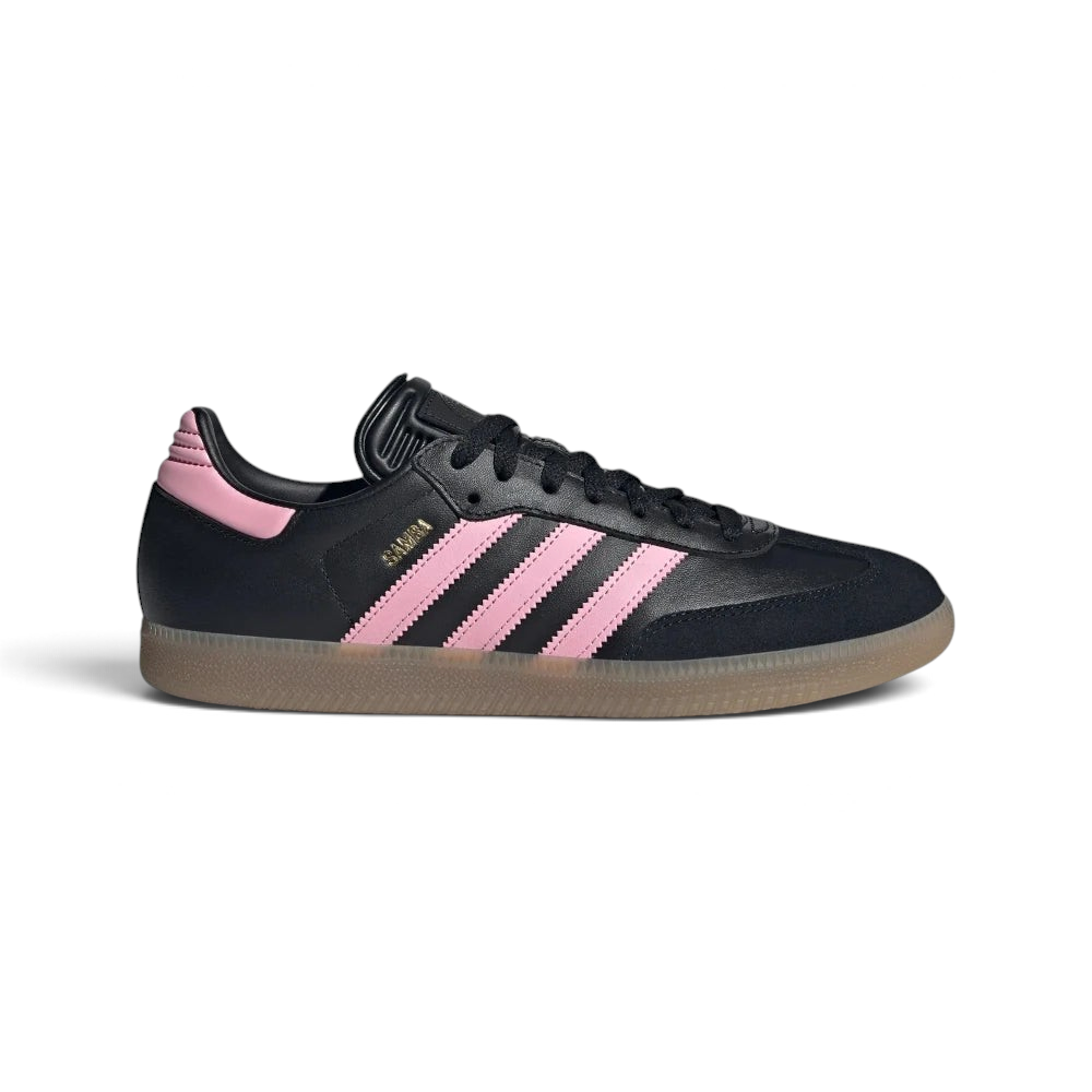 Highlights the high-velocity sweep of the black side branding, showing the professional, deep leather textures and the clean pop of the soft pink heel counter. Main image