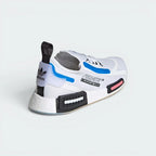 Focuses on the heritage heel pull tab and the professional finish of the rear Boost heel molding.