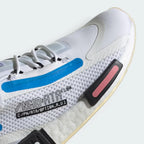 Details the high-definition text print alignment on the throat and the precision of the white lace loops.
