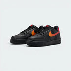 Emphasising the low-top robust silhouette and the professional alignment of the contrast panel stitching.