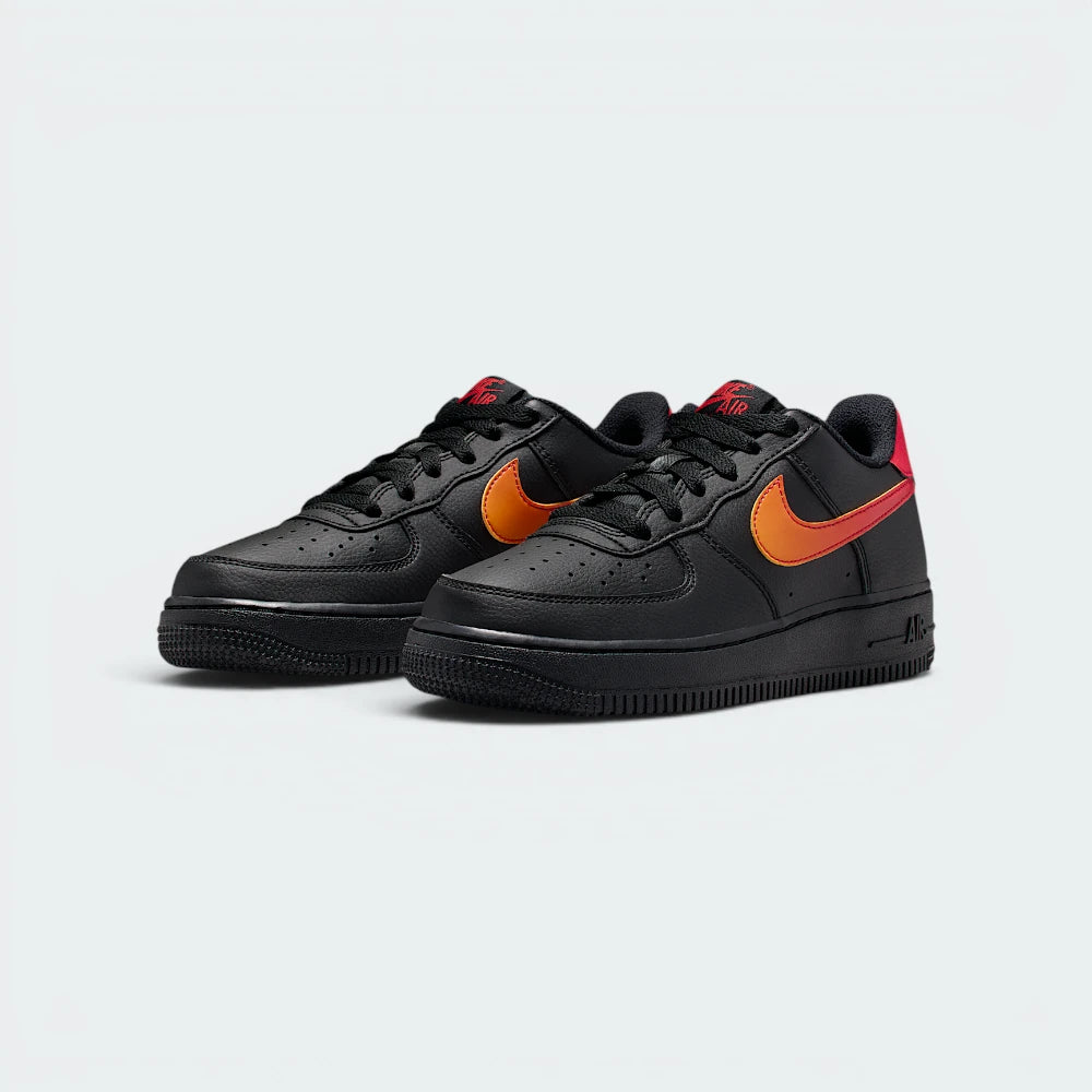 Emphasising the low-top robust silhouette and the professional alignment of the contrast panel stitching.