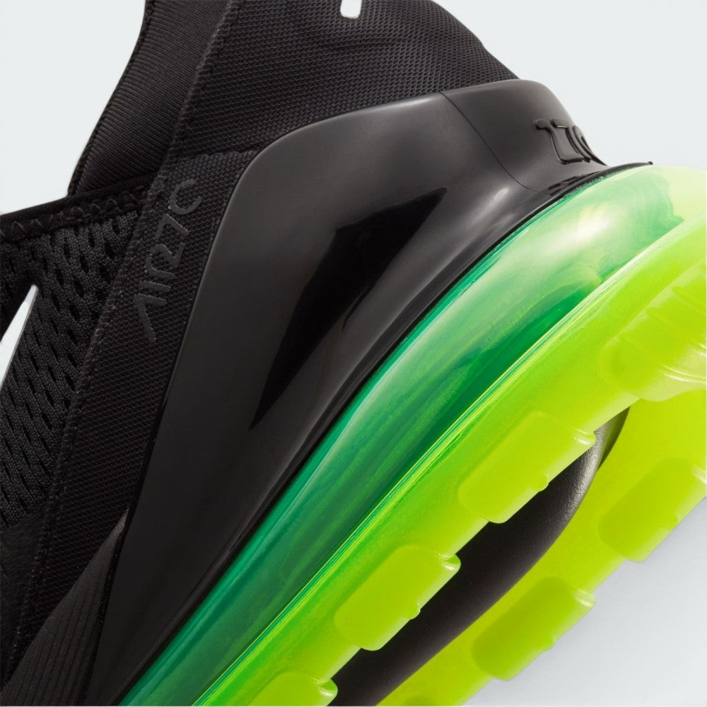 Highlights the "unreal" clean finish where the thick black foam forefoot carrier meets the glossy black heel clip and the translucent Volt 270 Air cushioning bubble below.