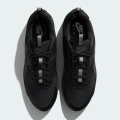 Focuses on the "locked-in" lacing system and the high-quality Ripstop texture on the toe box.