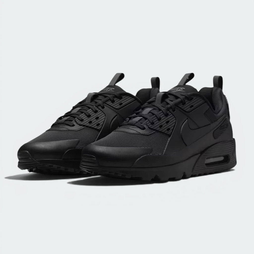 Emphasising the locked-in utility pull tabs and the professional "Drift" silhouette.
