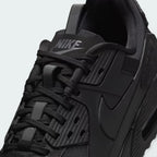 Details the high-definition mix of rubber and leather overlays near the eyelets.