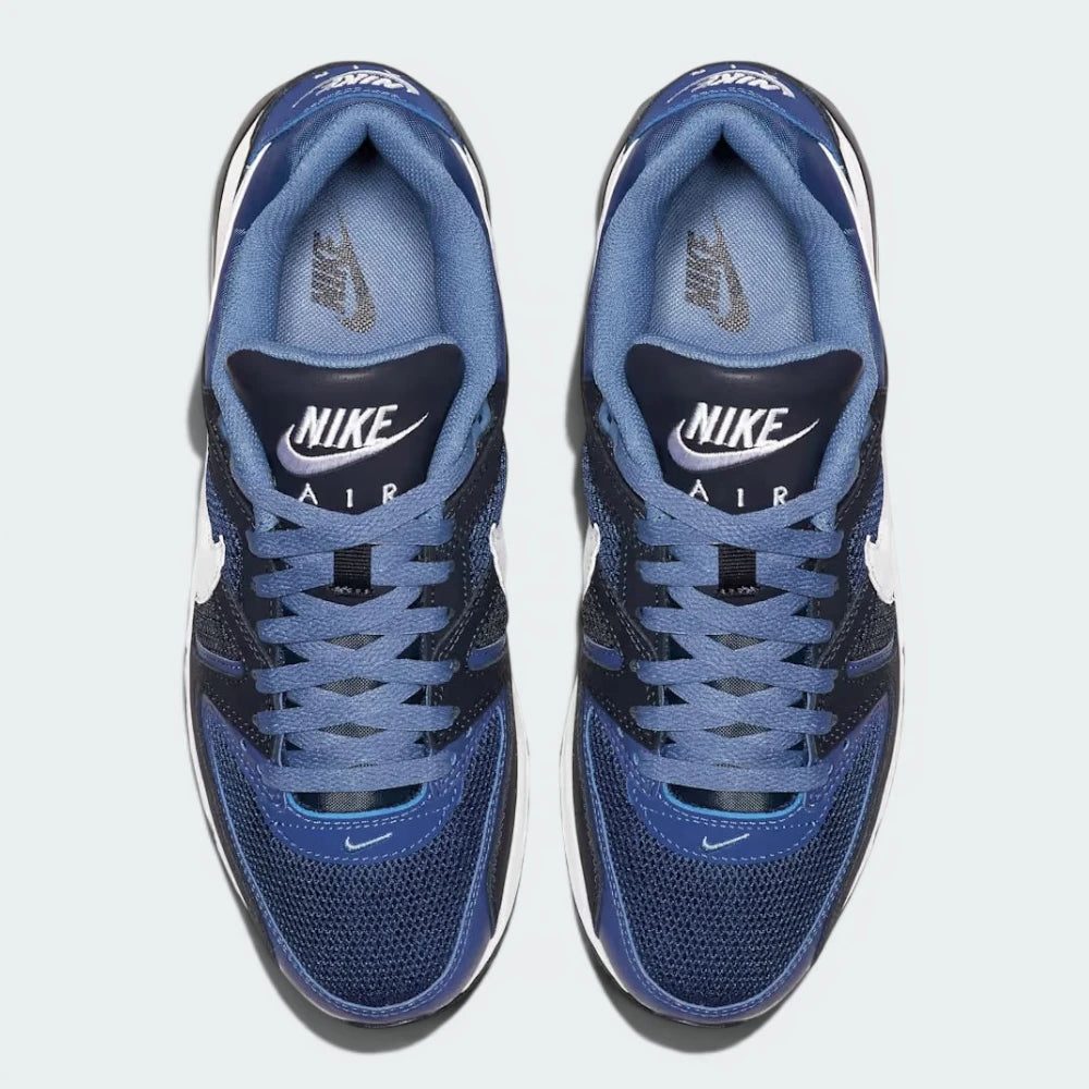 Focuses on the "locked-in" lacing system and the high-quality mesh texture on the toe box.