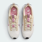 Focuses on the "locked-in" round laces and the high-quality mesh accents on the upper.