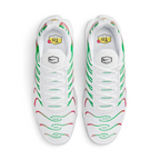 Focuses on the locked-in lacing system and the high-definition design line stretching toward the toe box.
