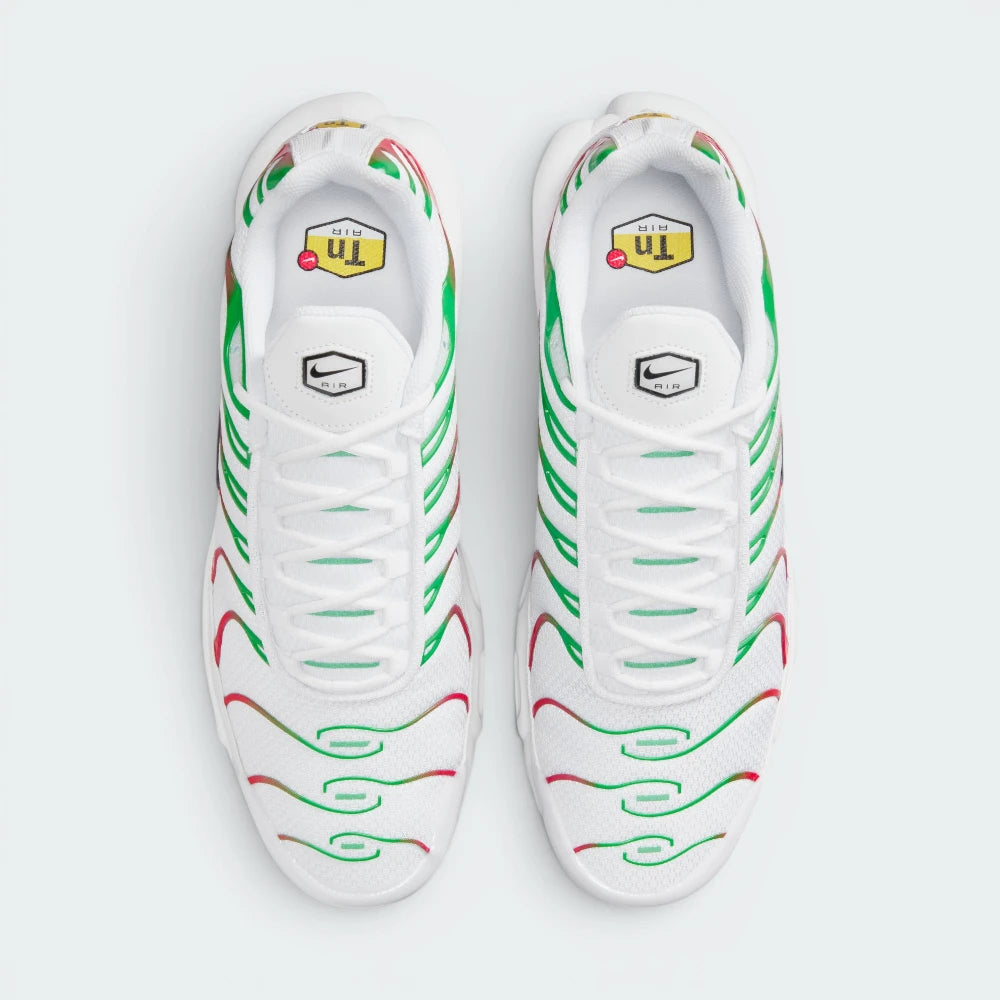 Focuses on the locked-in lacing system and the high-definition design line stretching toward the toe box.