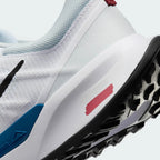 Highlights the technical Crater foam grain and the "unreal" durability of the lugged rubber.