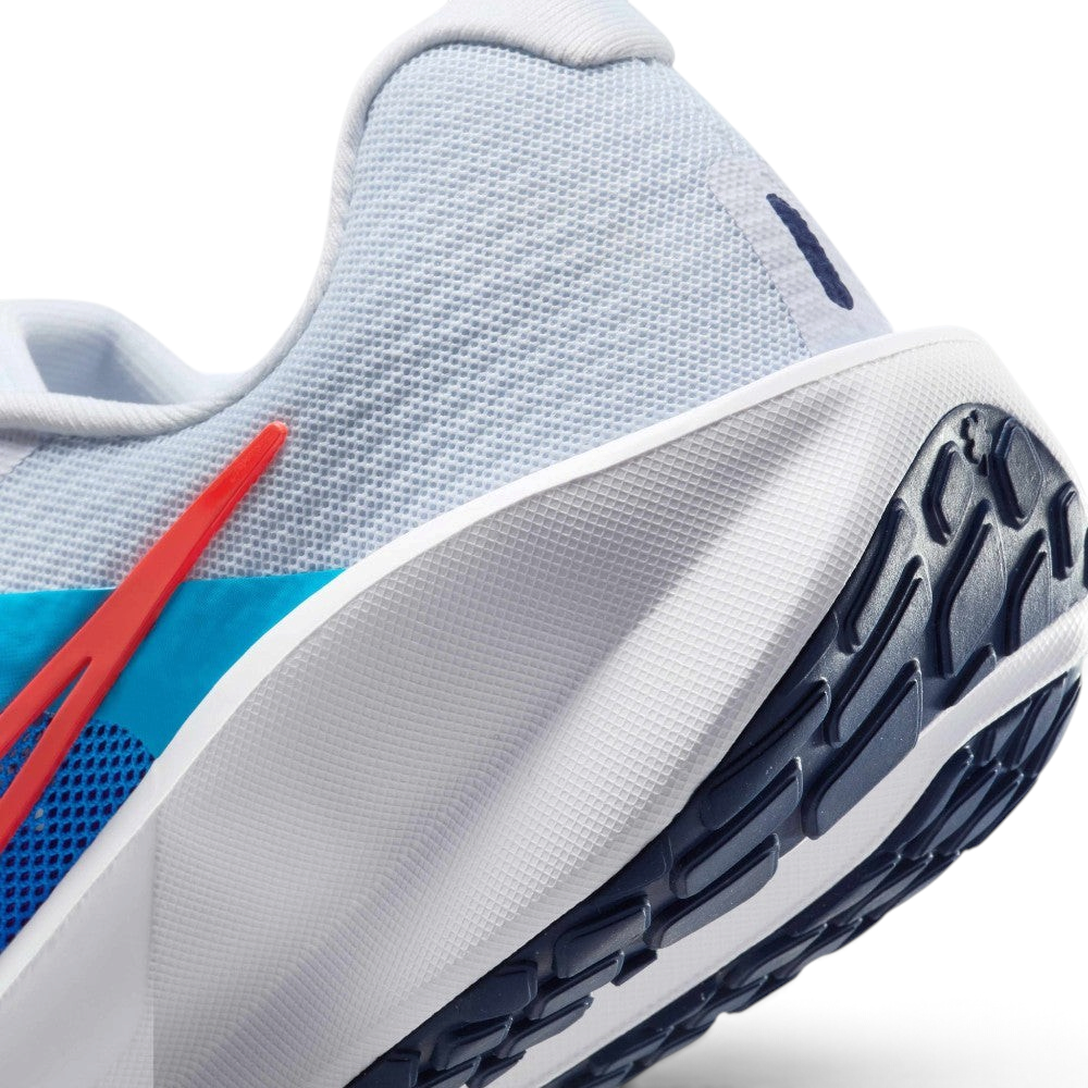 Highlights the "unreal" clean finish where the responsive soft foam cushioning wall bonds securely to the high-friction road rubber outsole base.
