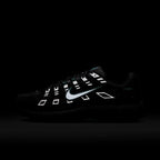 The shoes are reflective making them ideal for use all times of the day and night. 