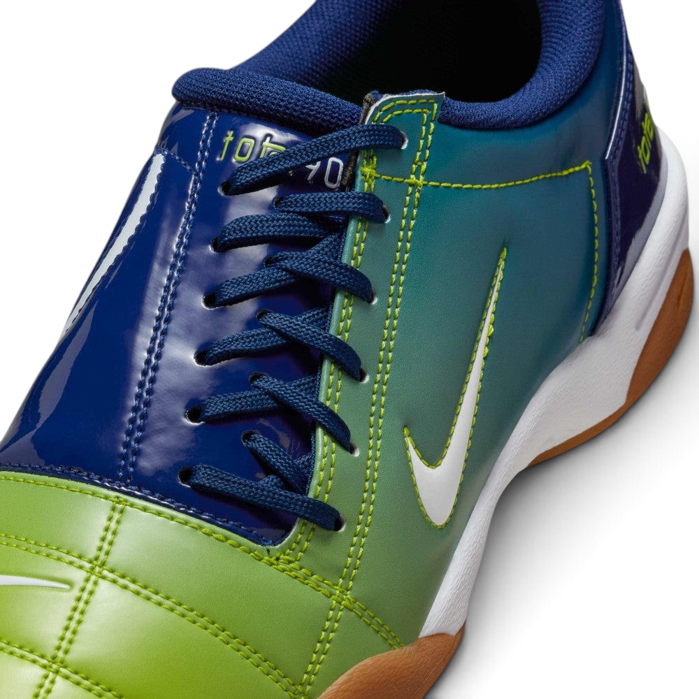 Details the premium precision of the stitched synthetic overlays wrapping the toe cap, showing how cleanly the off-centre laces clear the primary ball-striking area.