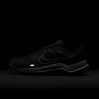 The reflective bar in outside of the shoes making them ideal for use any time. 