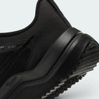 Highlights the "unreal" finish of the super-soft foam and the stable rubber construction.