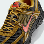 Zoom Looking at the Front of the Shoes and Laces: A close-up of the breathable mesh and the premium leather "T-toe" overlay.