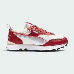 Highlights the high-velocity silver Formstrip and the professional depth of the "Intense Red" leather.