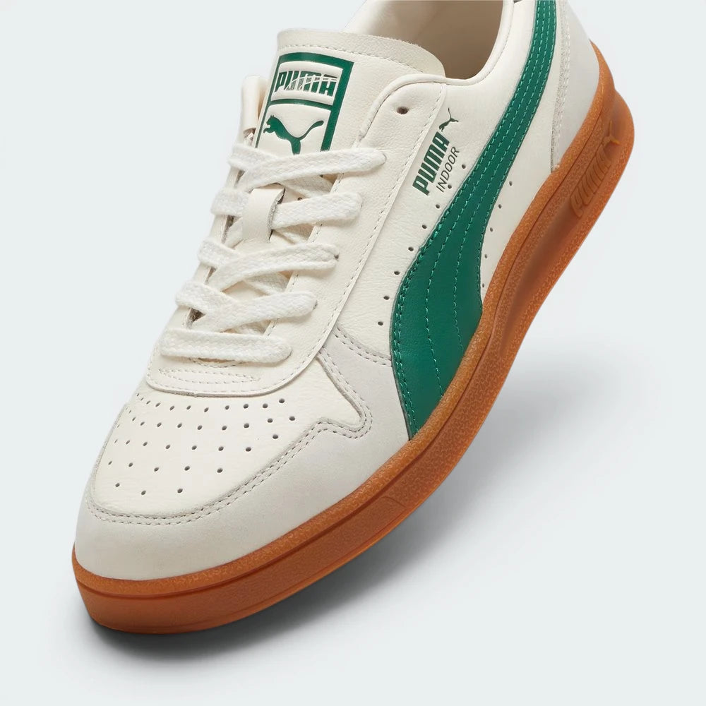 Details the high-definition leather grain and the precision of the debossed branding.