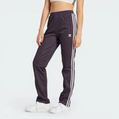 Focuses on the locked-in drawcord and the professional finish of the elastic waistband.
