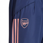 Logo and 3 stripes design on the side of the pants