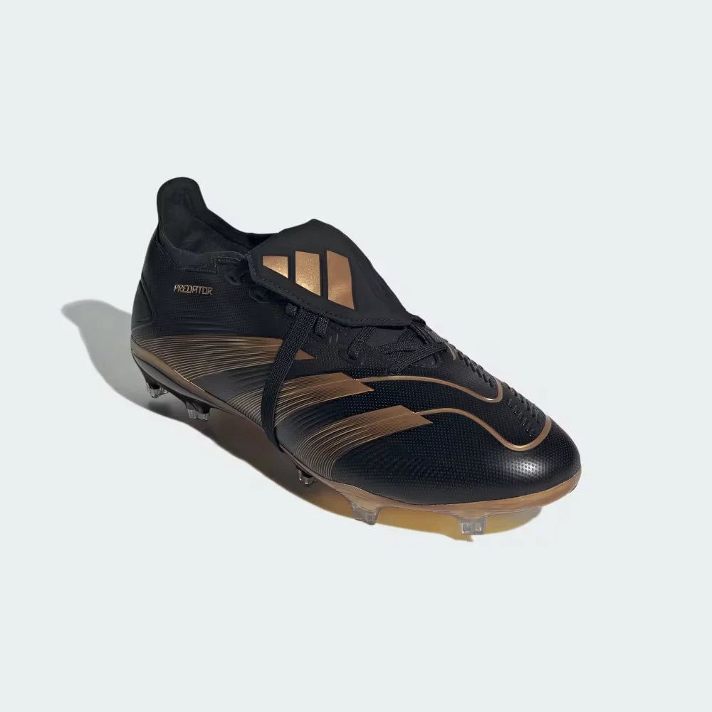 Emphasising the sleek silhouette and the premium 3D texture of the Hybrid feel upper.