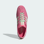 Looking down at the symmetrical lacing system and the contrast "Off White" tongue detailing.