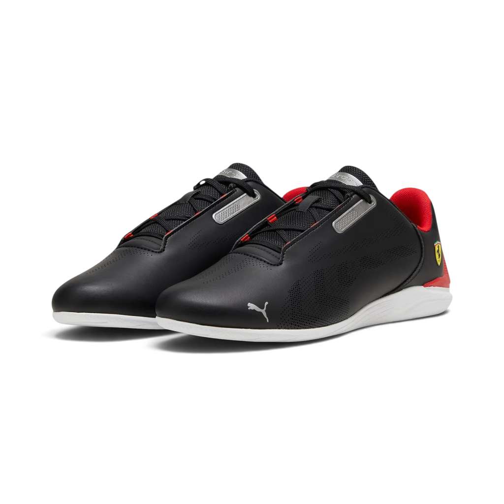 Emphasising the locked-in low-cut collar and the professional "PUMA Black" colour depth.