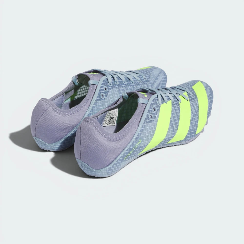 Focuses on the streamlined heel cup and the professional finish of the lightweight textile lining.