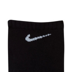 Highlighting the stretchy ribbing around the opening and the high-quality cotton-nylon blend.
