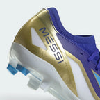 Highlights the "unreal" clean finish of the soleplate chassis and the stable integration of the responsive forefoot studs.