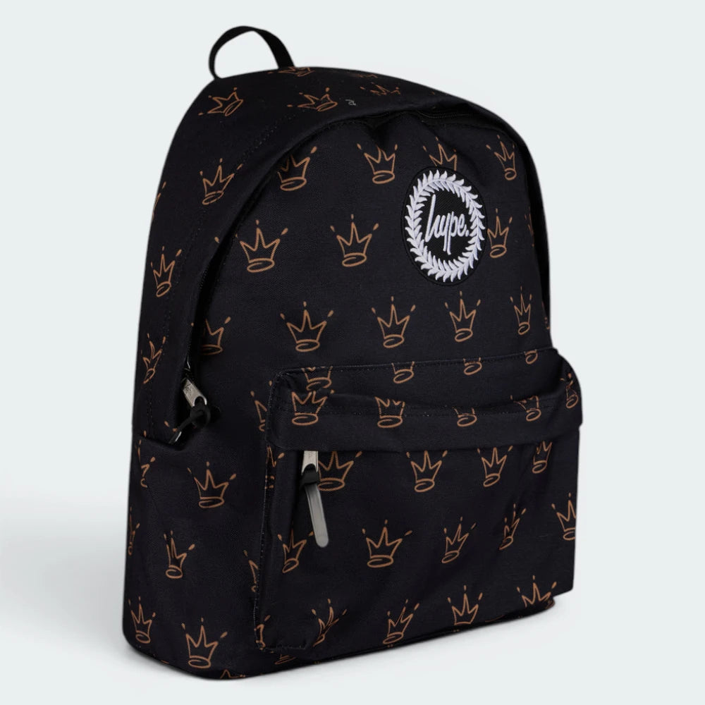 Details the high-definition embroidery and the precision of the front pocket zip.