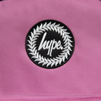 Details the high-definition embroidery and the polyester fabric