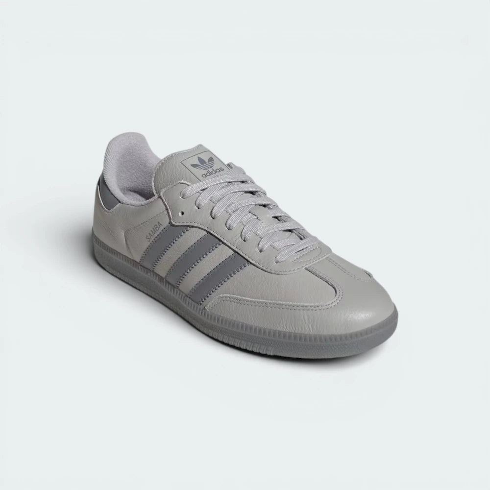 Three-quarter angle of the pair, emphasizing the sleek, streamlined design and the premium leather texture.