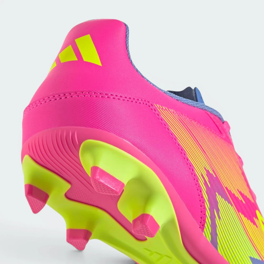 Highlights the "unreal" clean interface where the synthetic upper framework bonds directly to the versatile multi-terrain outsole base.