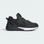Highlights the high-velocity zip-up closure and the professional depth of the Carbon colourway.
