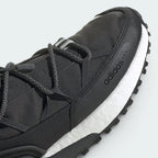 Details the high-definition textile weave and the precision of the protective overlays.