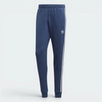Emphasising the locked-in slim silhouette and the professional "Night Marine" colour depth.
