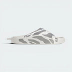 The ultra-lightweight, flexible synthetic build helps you maintain a high "comfort stat" while relaxing.
