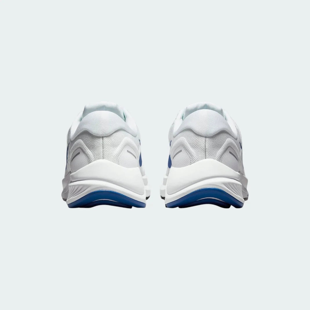 Rear view of the Nike Air Zoom Structure 24 Men's white running shoes, focusing on the supportive heel counter and subtle branding.