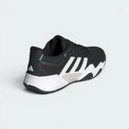Focuses on the stiffened heel base construction shaped for ankle stability and premium Achilles tendon support.