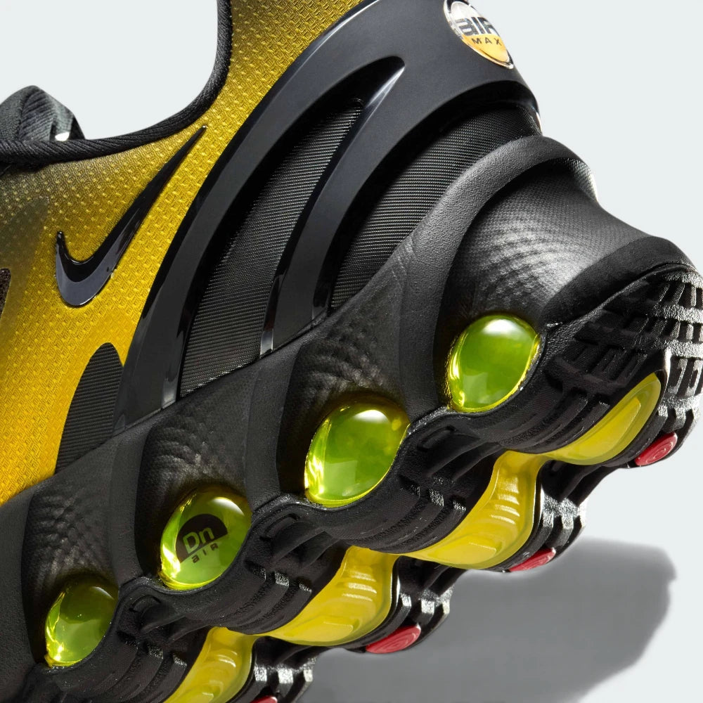 Highlights the technical foam midsole and the "unreal" finish of the pressurised Dynamic Air system.