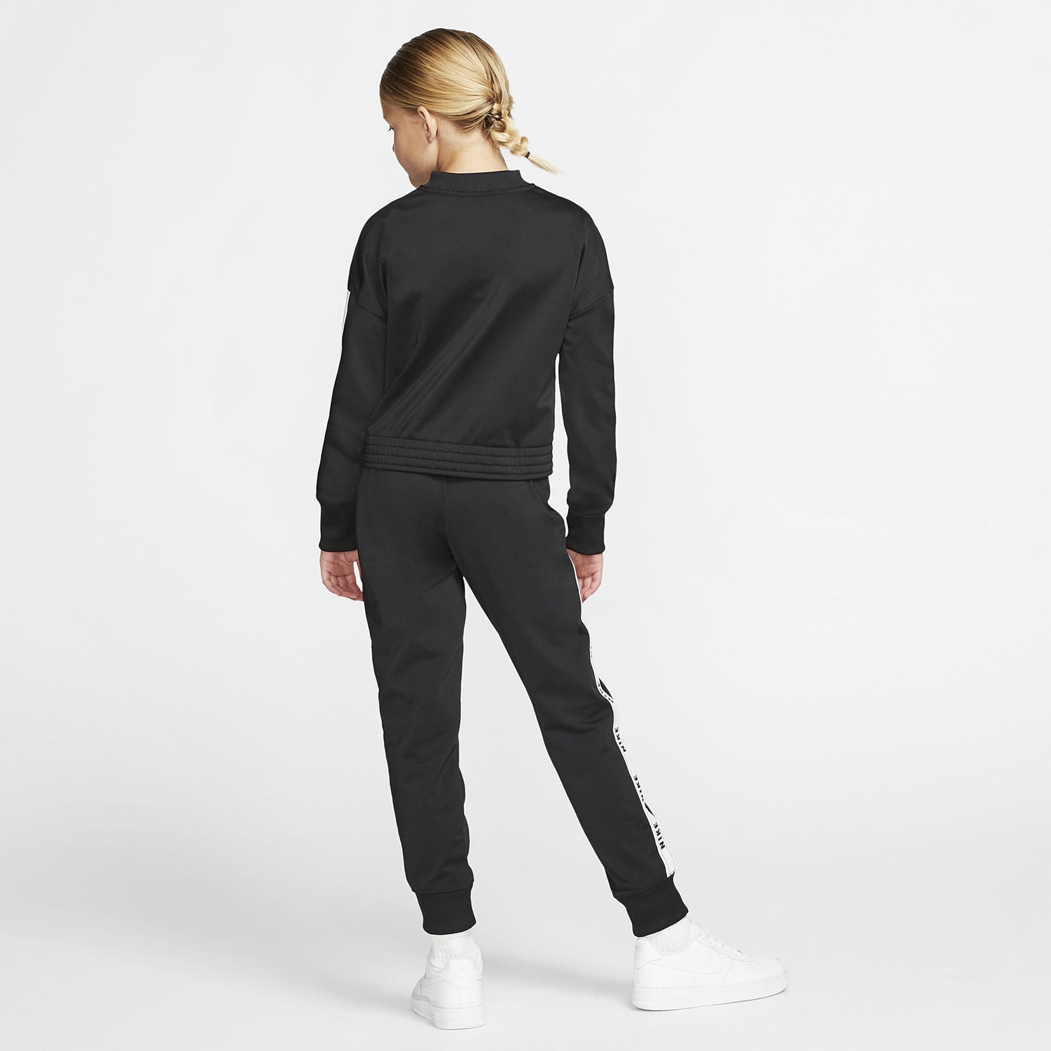 tradesports.co.uk Nike Older Girls Sportswear Tracksuit CV9657 010